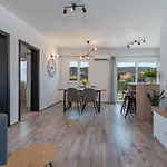 Apartment Marela *