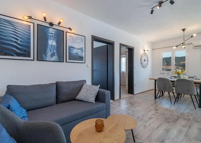 Apartament Marela *